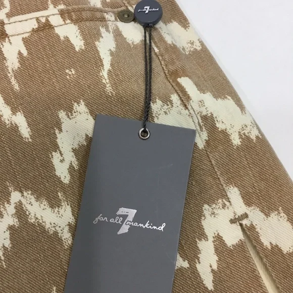 NWT 7 For All Mankind mid-rise raw hem shorts size 28 - Picture 5 of 8